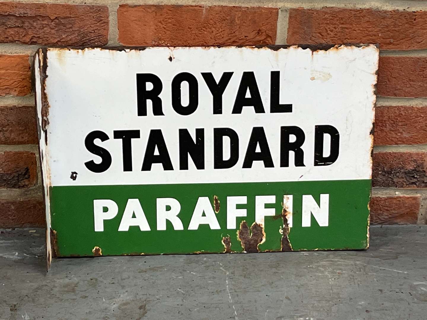 <p>Royal Standard Paraffin Enamel Flange Sign</p>