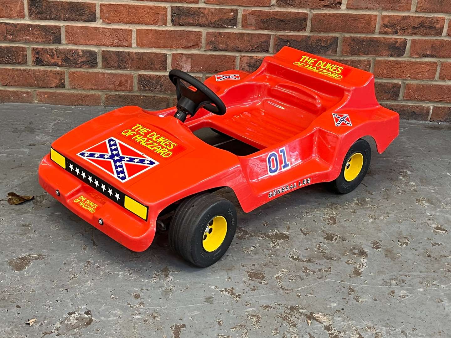 <p>TT Toys Plastic Dukes of Hazzard Pedal Car</p>