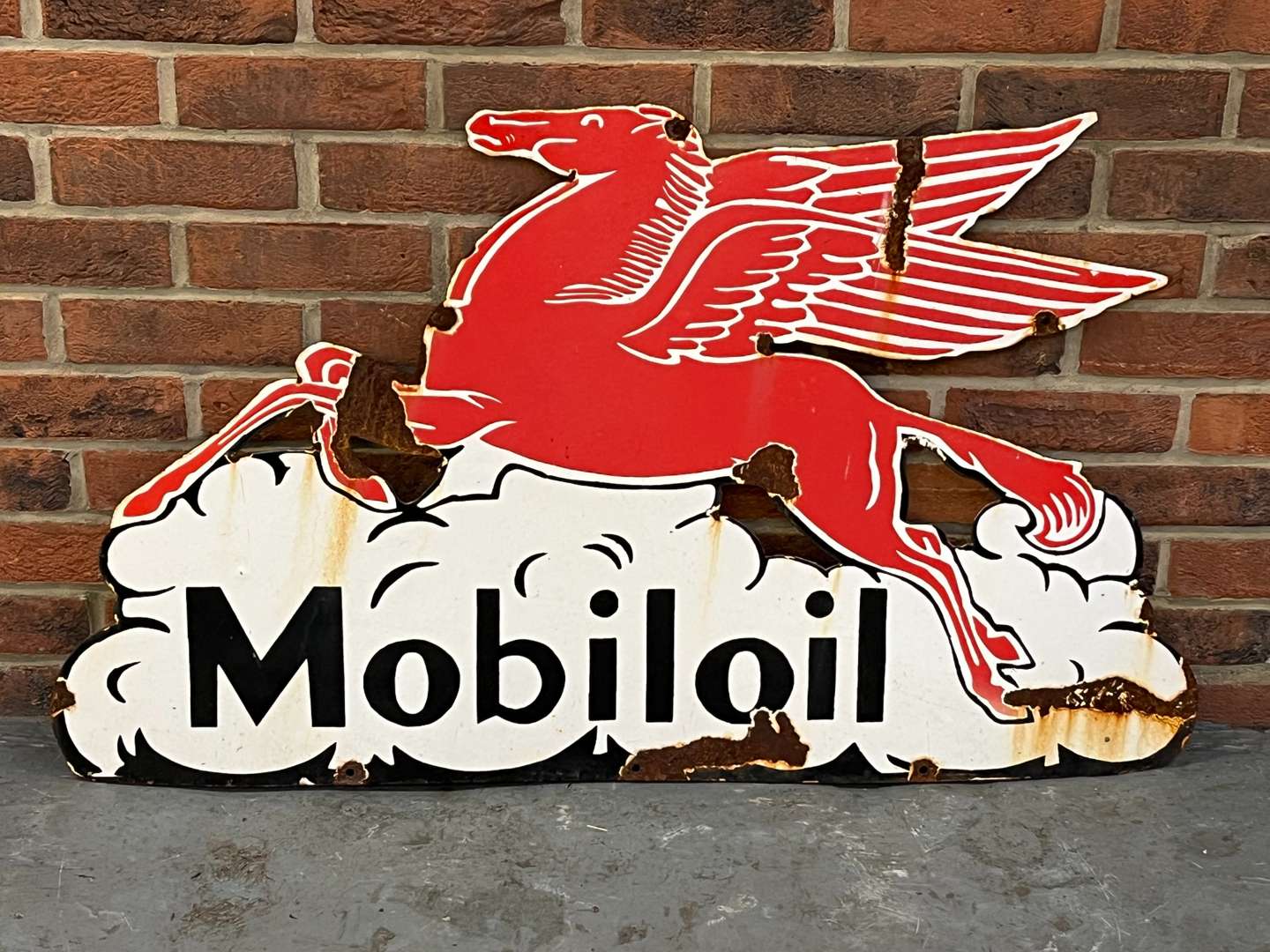 <p>Mobiloil Pegasus Enamel Sign</p>