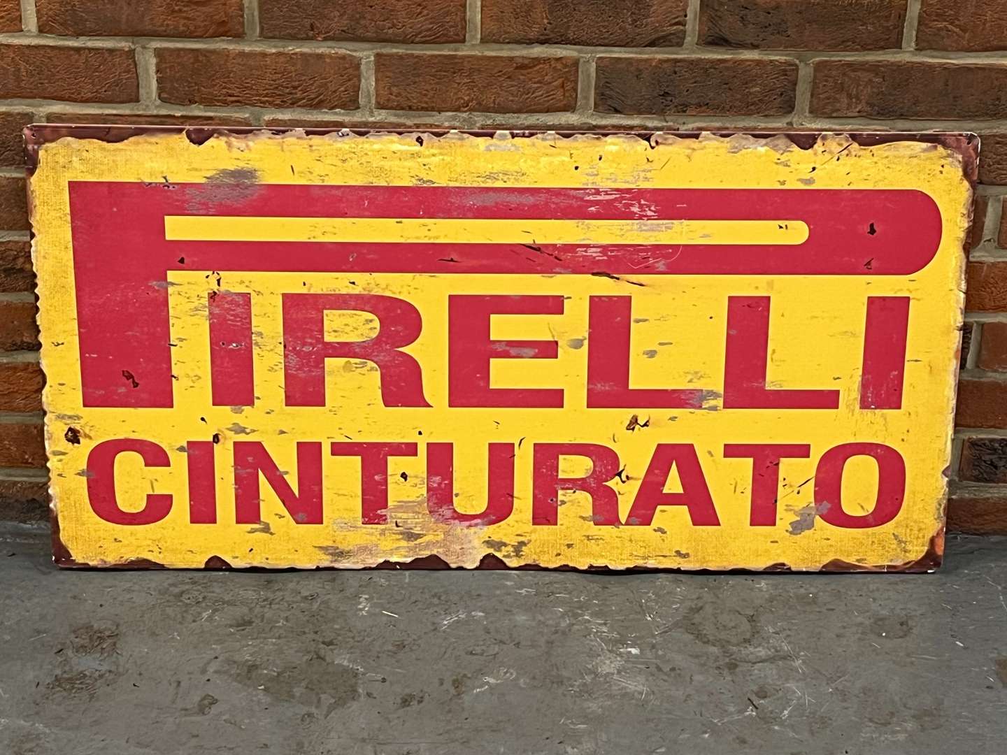 <p>Pirelli Cinturato Metal Sign</p>