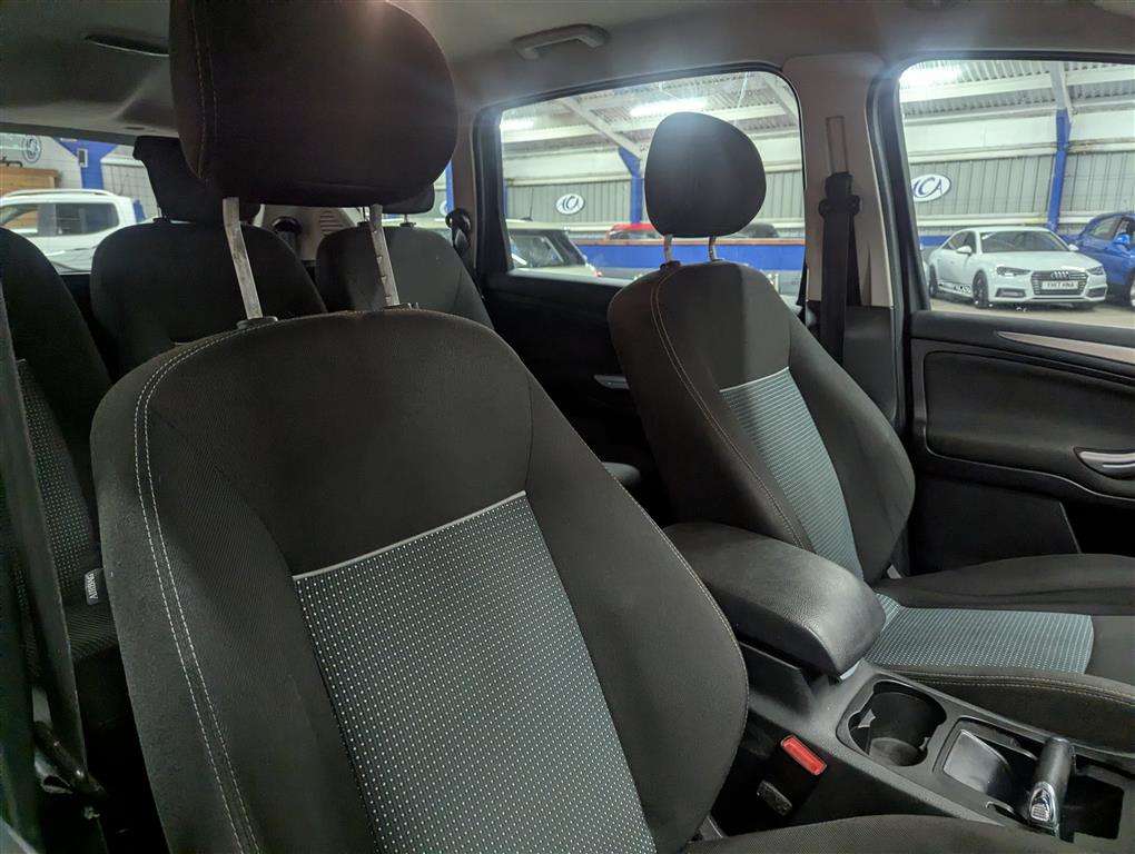 <p>2012 FORD S-MAX ZETEC **SOLD</p>