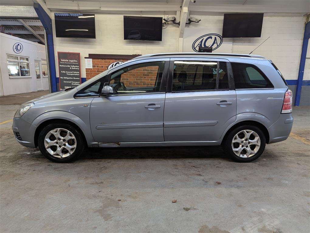 <p>2006 VAUXHALL ZAFIRA DESIGN</p>