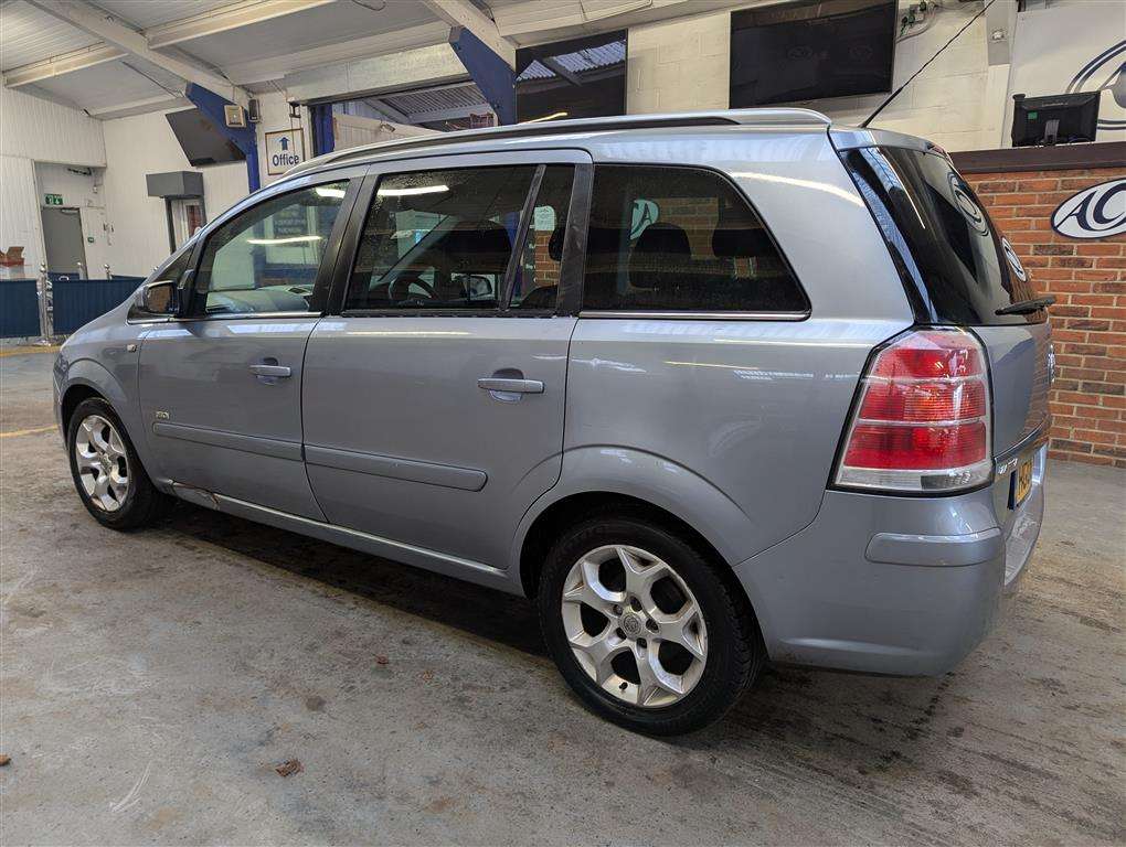 <p>2006 VAUXHALL ZAFIRA DESIGN</p>
