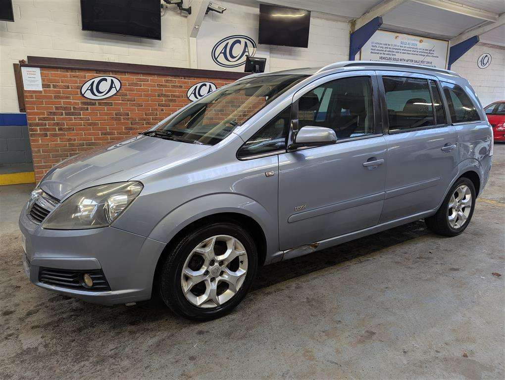 <p>2006 VAUXHALL ZAFIRA DESIGN</p>