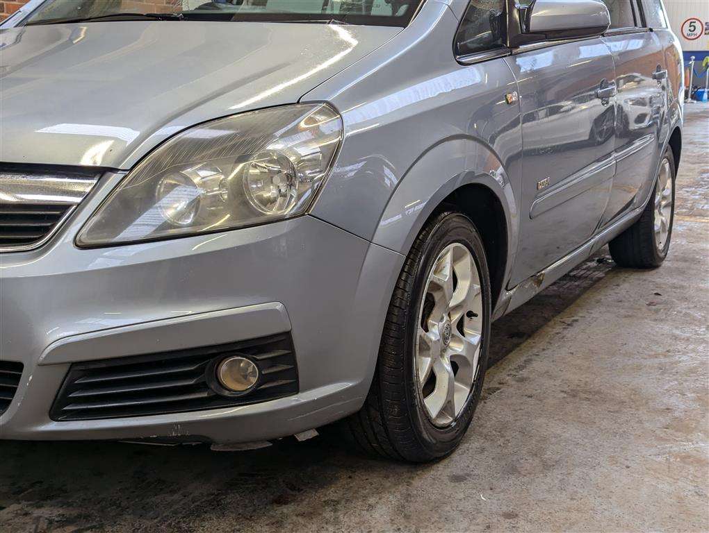 <p>2006 VAUXHALL ZAFIRA DESIGN</p>