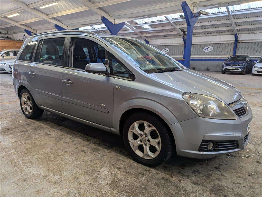 <p>2006 VAUXHALL ZAFIRA DESIGN</p>
