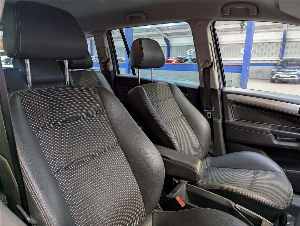 <p>2006 VAUXHALL ZAFIRA DESIGN</p>