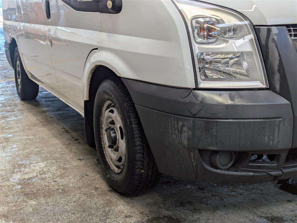 <p>2013 FORD TRANSIT 100 T280 FWD</p>