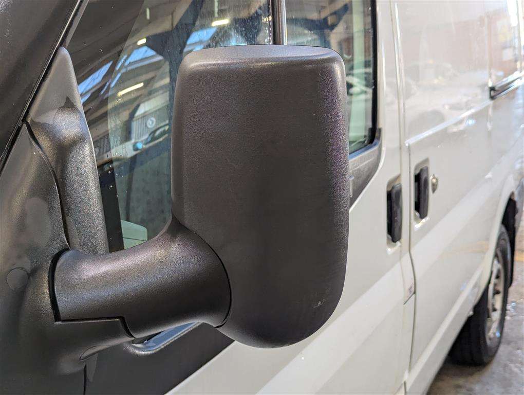<p>2013 FORD TRANSIT 100 T280 FWD</p>