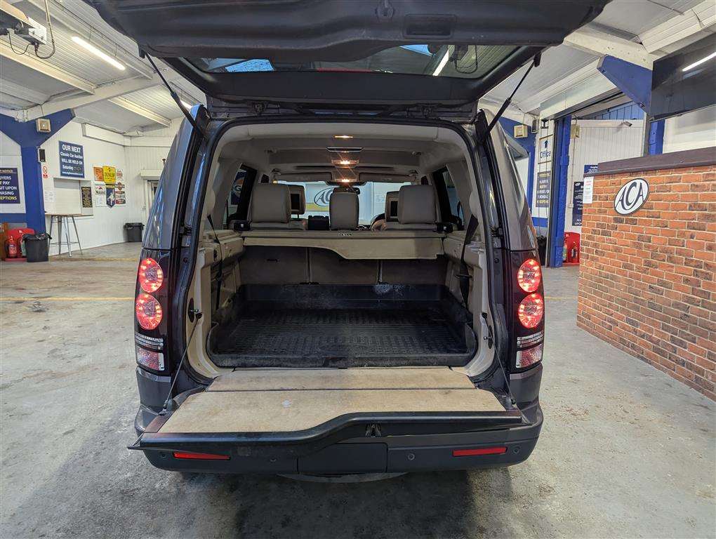 <p>2016 LAND ROVER DISCOVERY **SOLD</p>