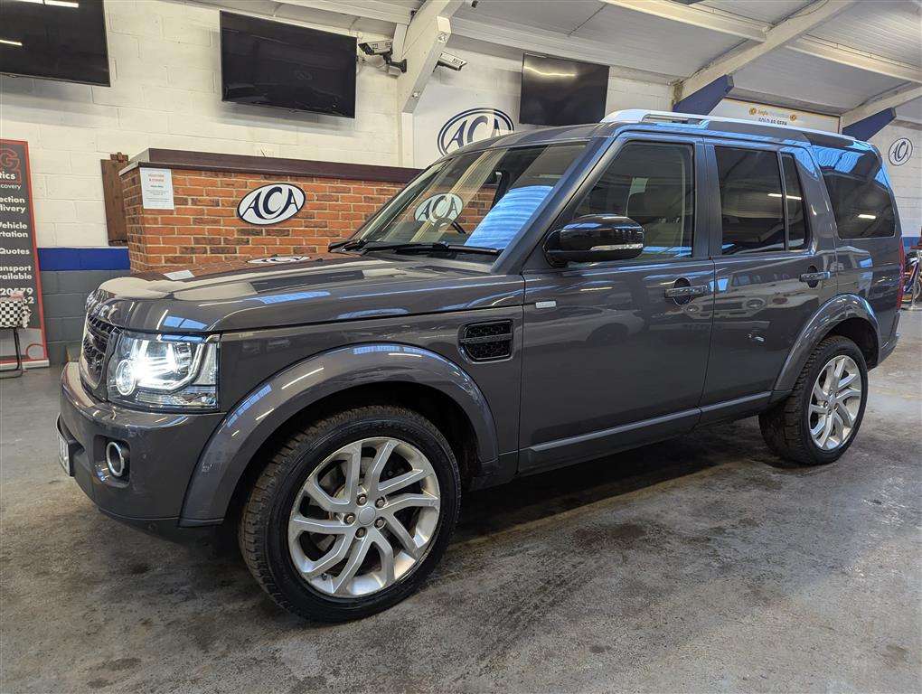 <p>2016 LAND ROVER DISCOVERY **SOLD</p>