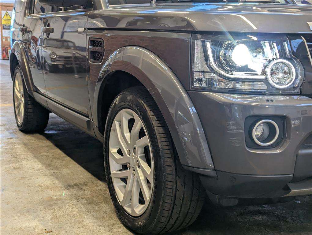 <p>2016 LAND ROVER DISCOVERY **SOLD</p>