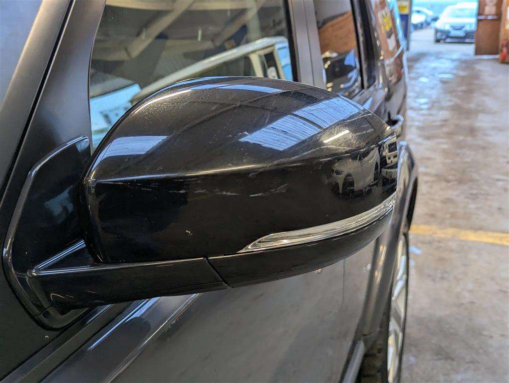 <p>2016 LAND ROVER DISCOVERY **SOLD</p>