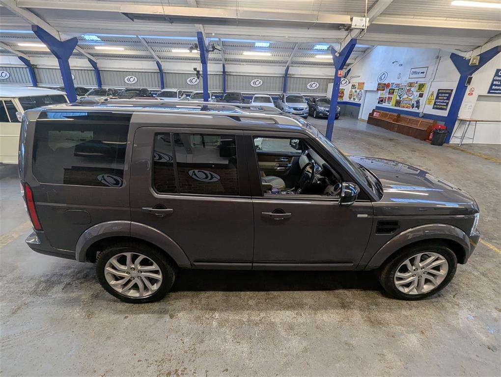 <p>2016 LAND ROVER DISCOVERY **SOLD</p>