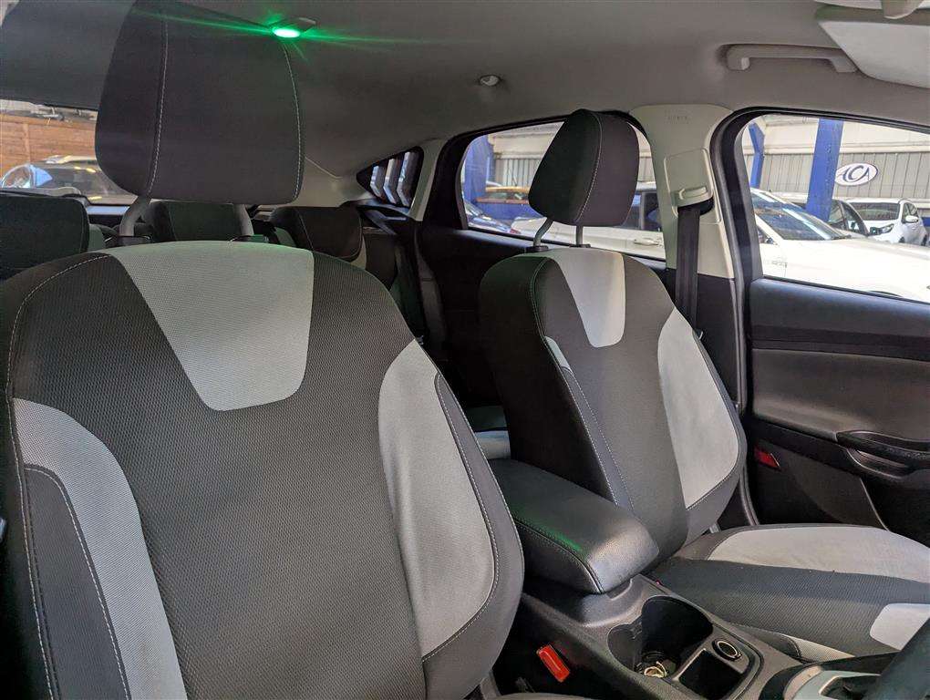 <p>2012 FORD FOCUS ZETEC S TDCI AUTO</p>