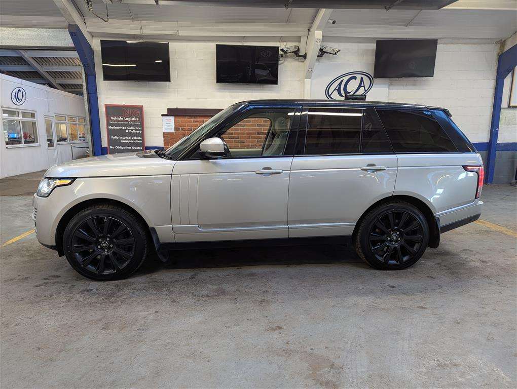 <p>2014 LAND ROVER RANGE ROVER VOGUE SDV8 AUTO</p>