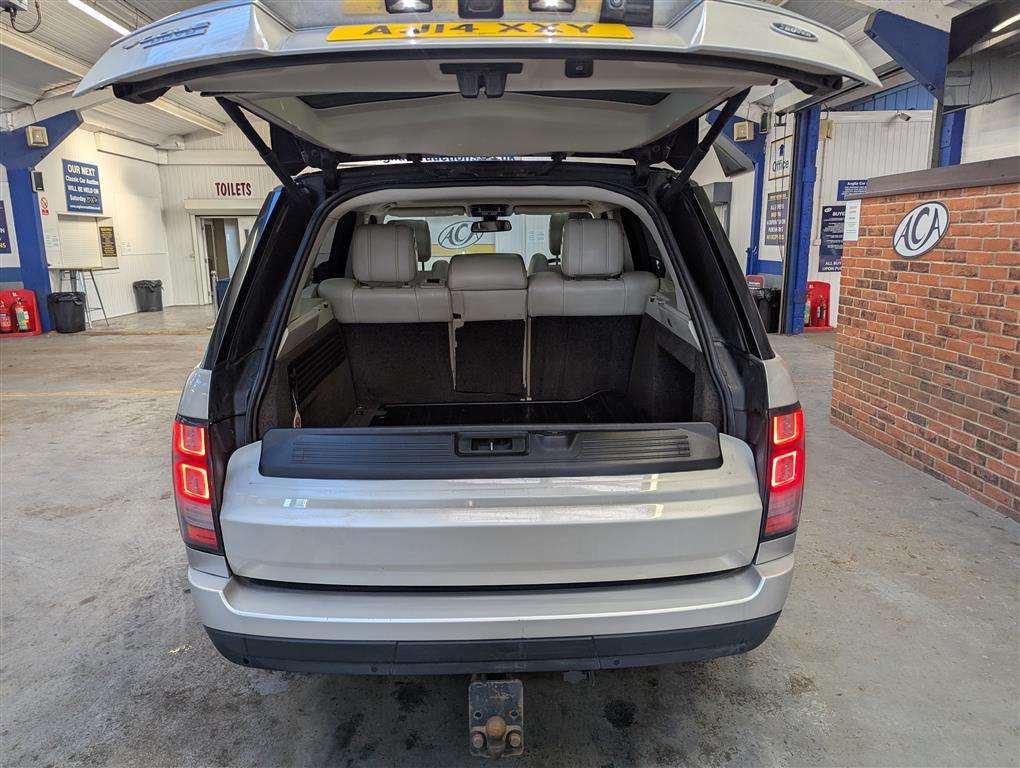 <p>2014 LAND ROVER RANGE ROVER VOGUE SDV8 AUTO</p>