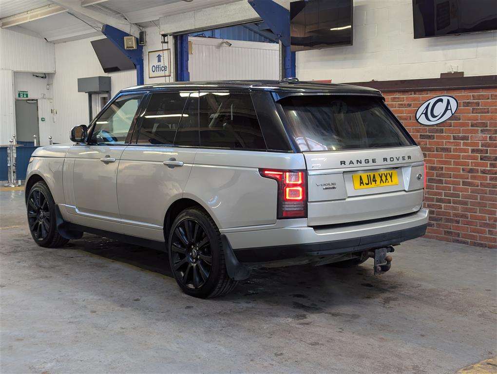<p>2014 LAND ROVER RANGE ROVER VOGUE SDV8 AUTO</p>
