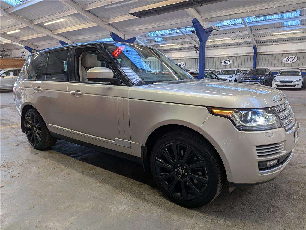 <p>2014 LAND ROVER RANGE ROVER VOGUE SDV8 AUTO</p>