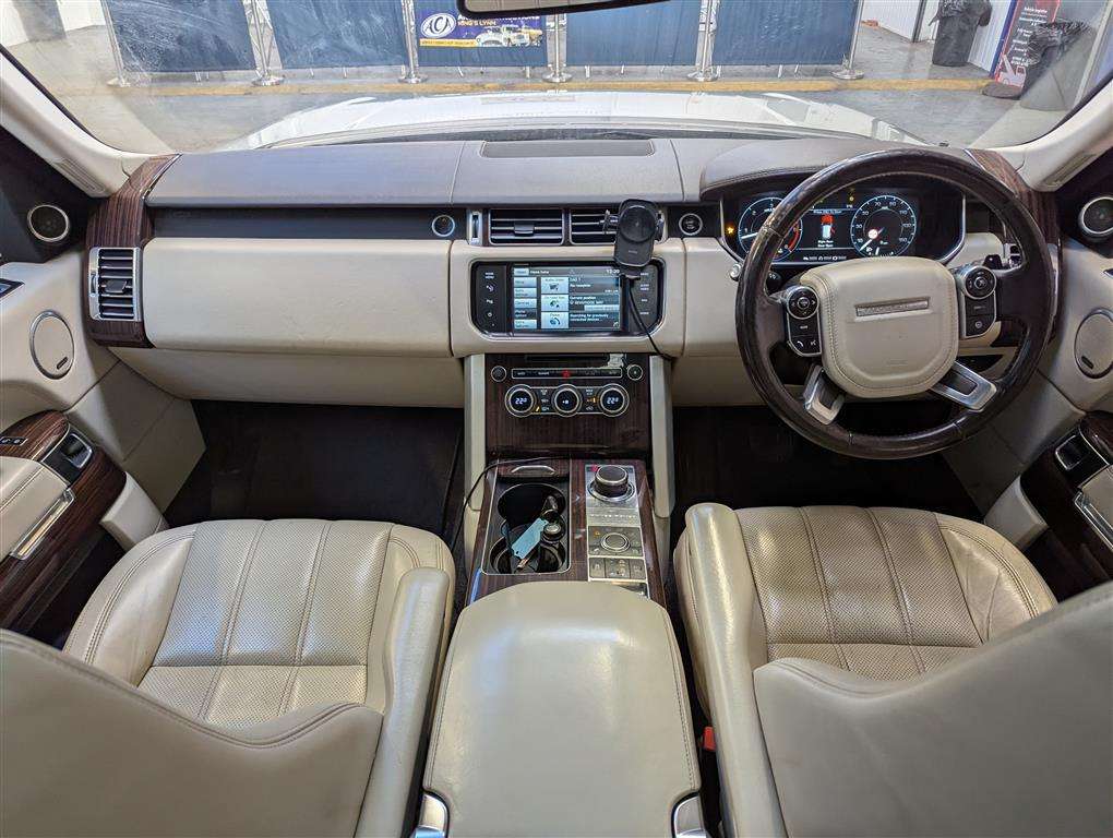 <p>2014 LAND ROVER RANGE ROVER VOGUE SDV8 AUTO</p>