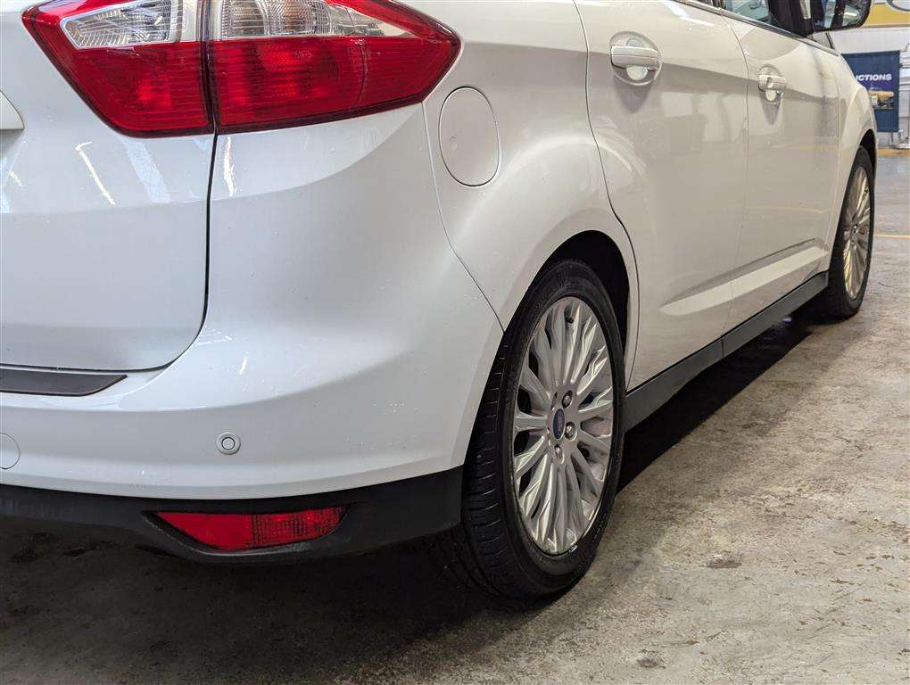 <p>2014 FORD C-MAX TITANIUM **SOLD</p>