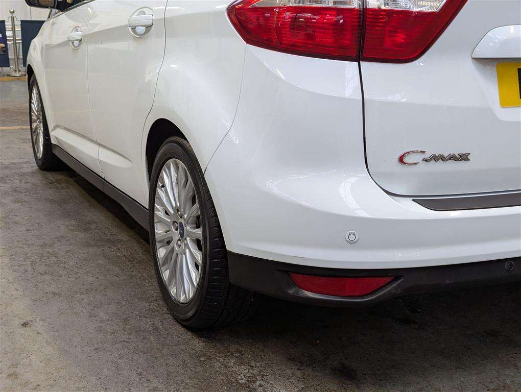 <p>2014 FORD C-MAX TITANIUM **SOLD</p>