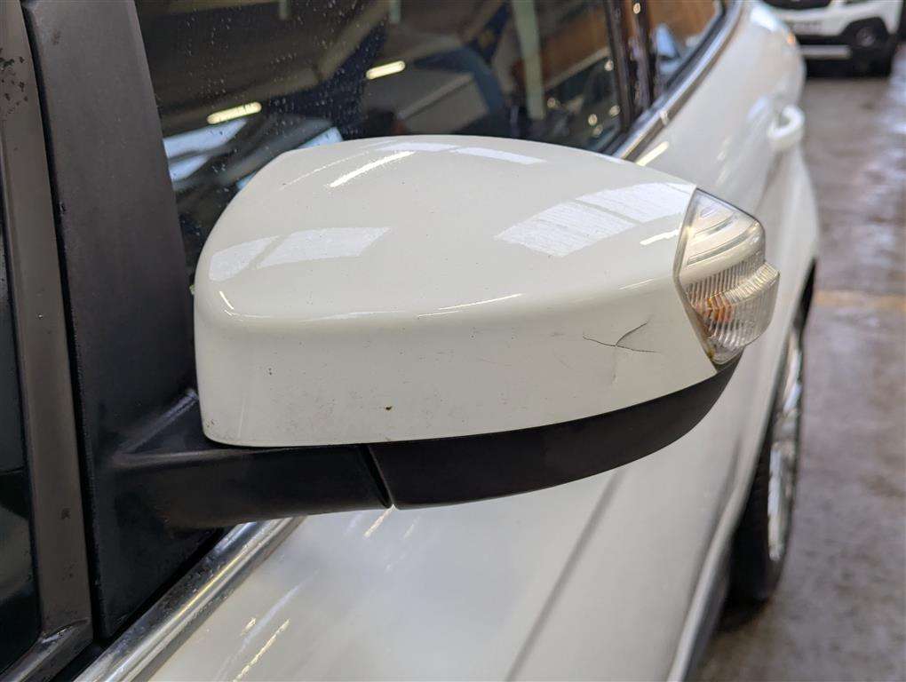 <p>2014 FORD C-MAX TITANIUM **SOLD</p>