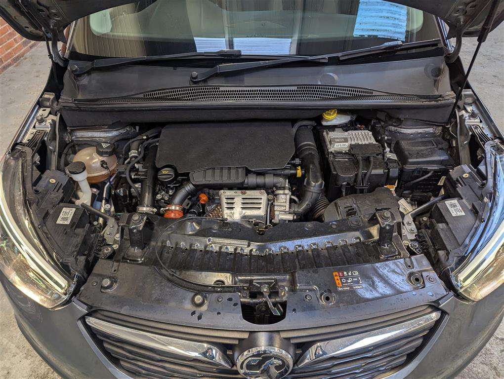 <p>2018 VAUXHALL CROSSLAND X ELITE NAV TUR</p>