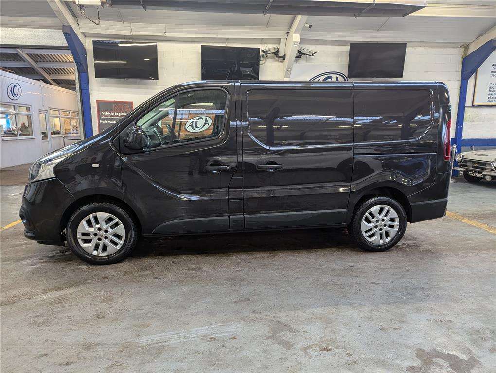 <p>2015 RENAULT TRAFIC SL27 **SOLD</p>
