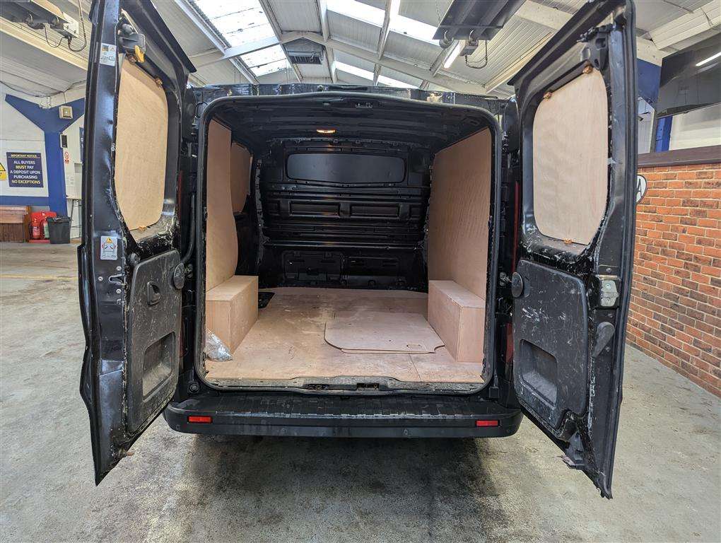 <p>2015 RENAULT TRAFIC SL27 **SOLD</p>