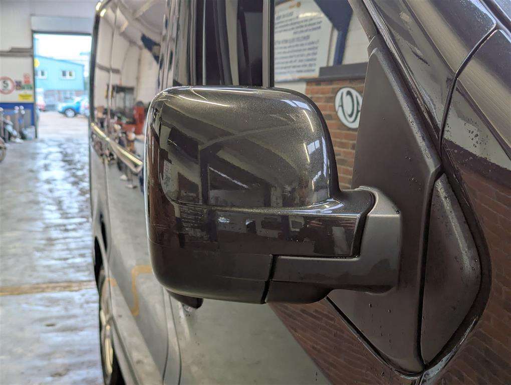 <p>2015 RENAULT TRAFIC SL27 **SOLD</p>