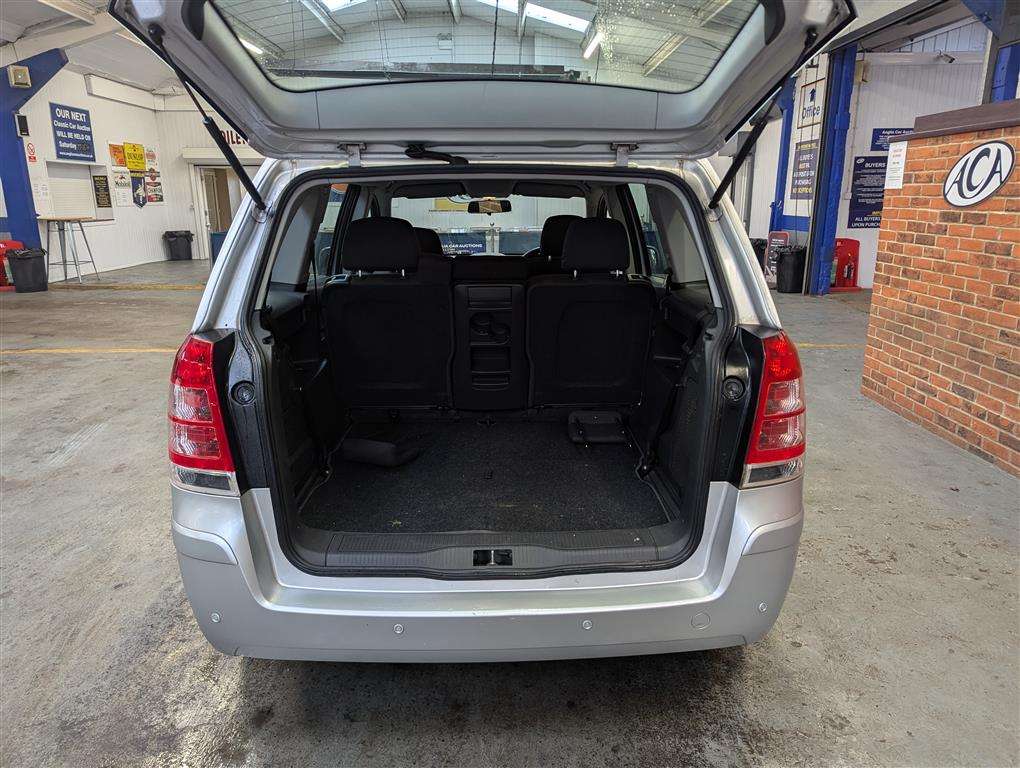 <p>2013 VAUXHALL ZAFIRA **SOLD</p>