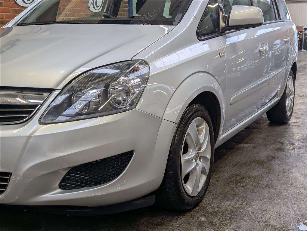<p>2013 VAUXHALL ZAFIRA **SOLD</p>