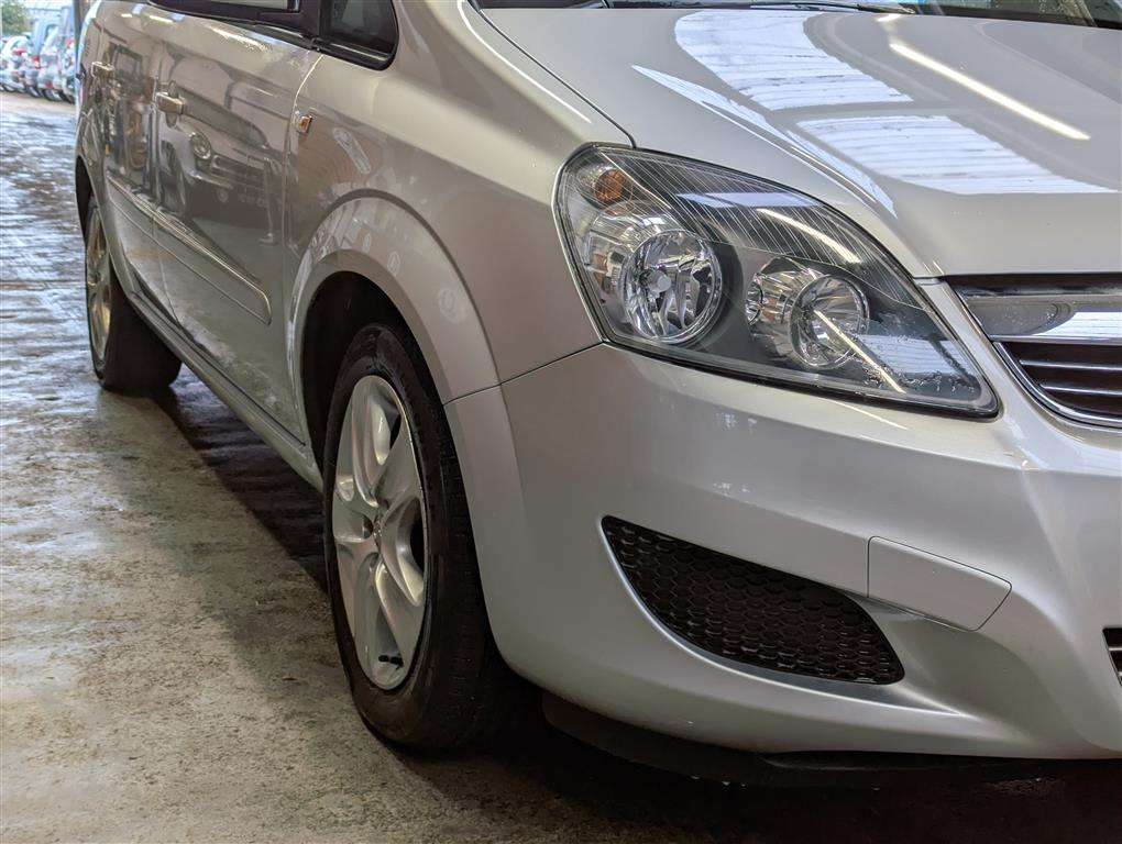 <p>2013 VAUXHALL ZAFIRA **SOLD</p>