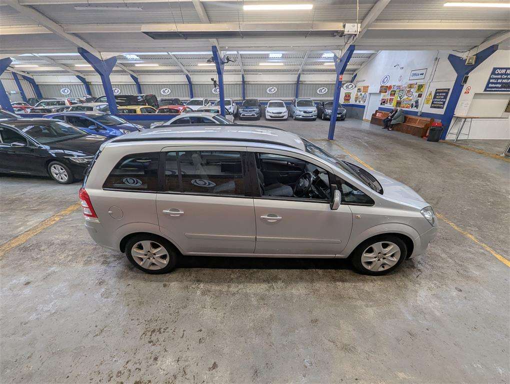 <p>2013 VAUXHALL ZAFIRA **SOLD</p>