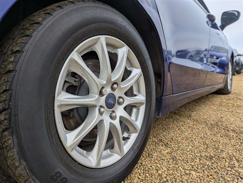 <p>2015 FORD MONDEO TITANIUM ECONETIC</p>