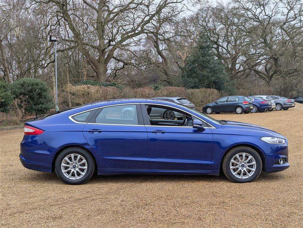 <p>2015 FORD MONDEO TITANIUM ECONETIC</p>