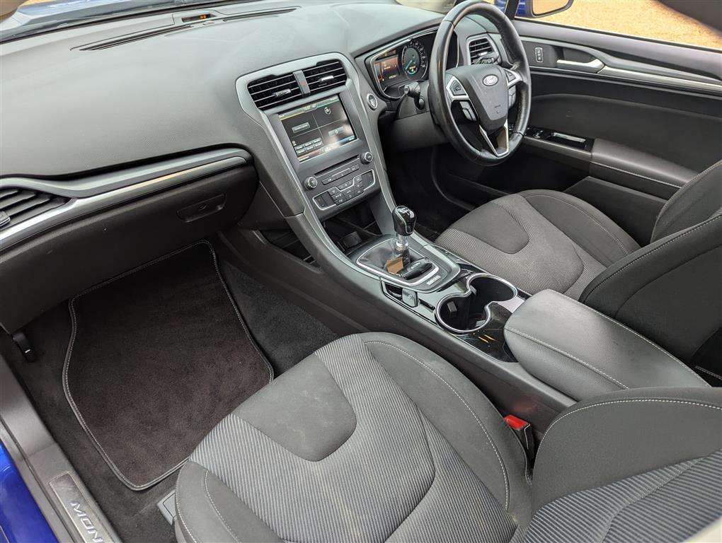 <p>2015 FORD MONDEO TITANIUM ECONETIC</p>