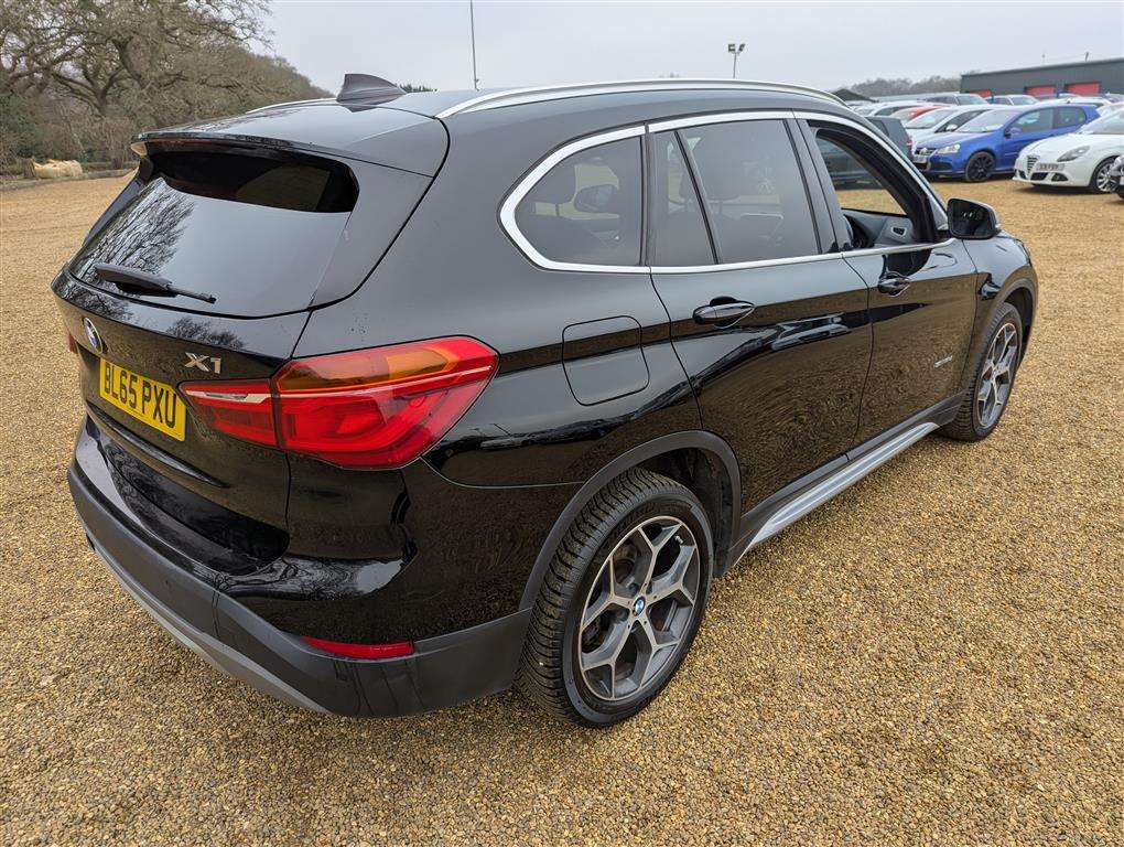 <p>2015 BMW X1 SDRIVE18D XLINE</p>