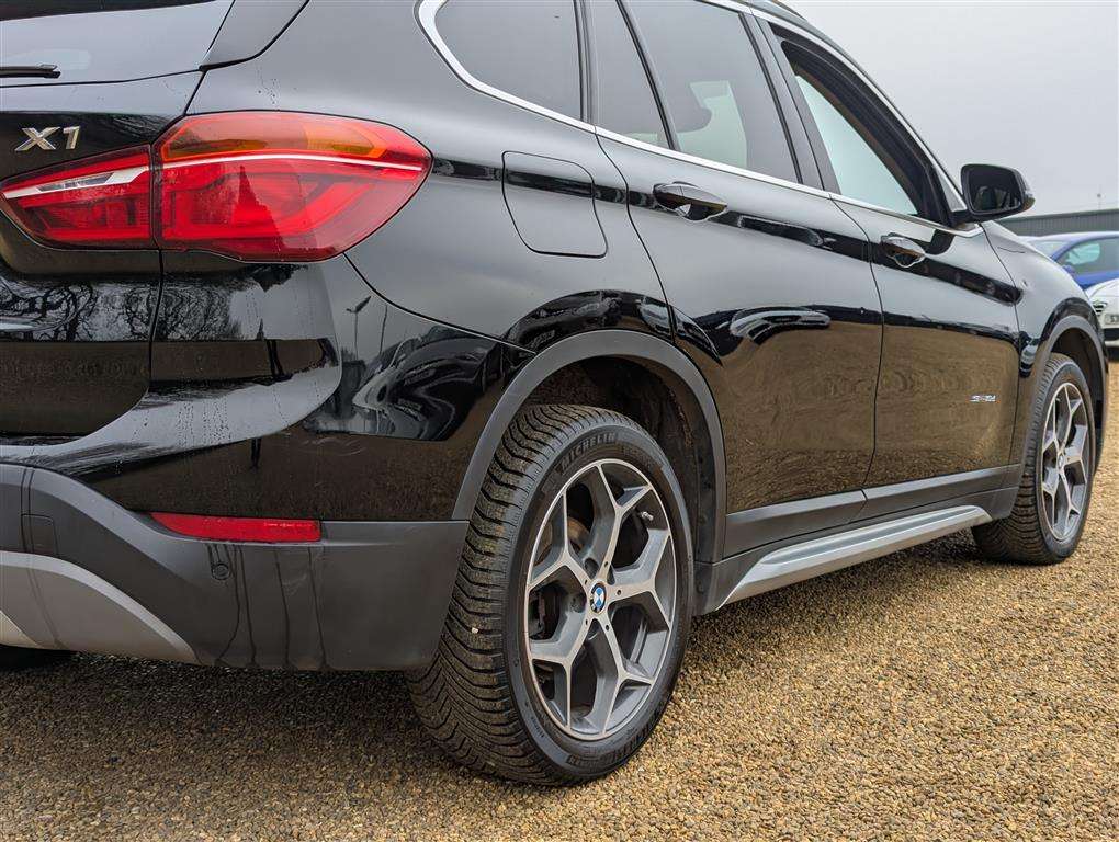 <p>2015 BMW X1 SDRIVE18D XLINE</p>