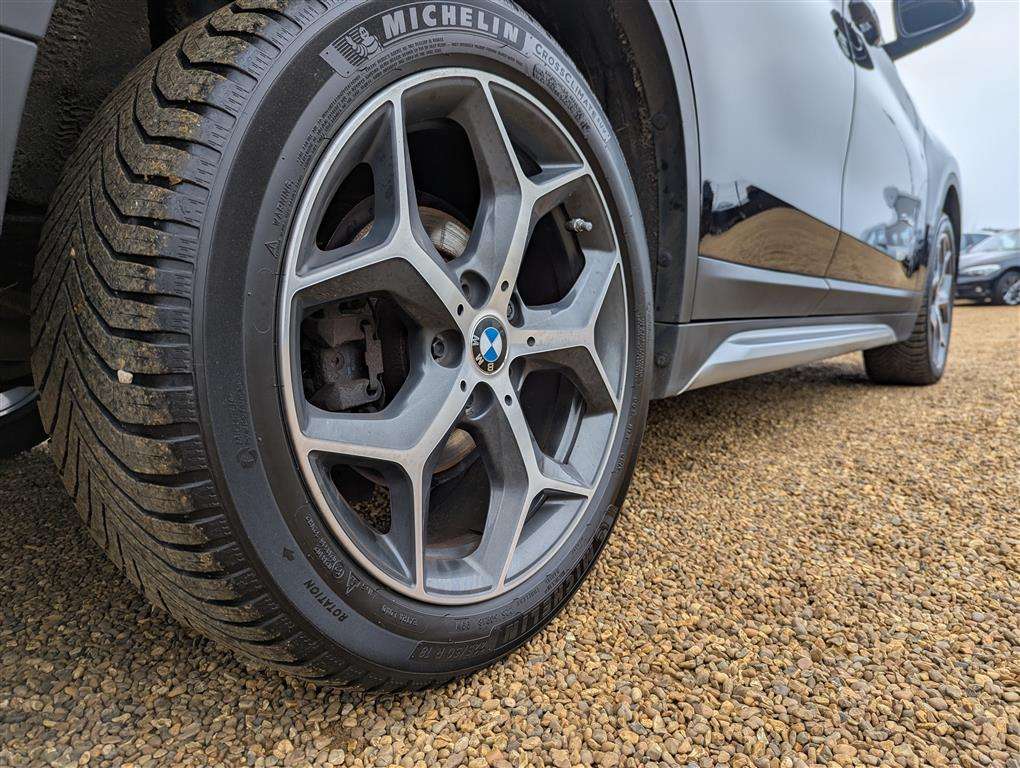 <p>2015 BMW X1 SDRIVE18D XLINE</p>