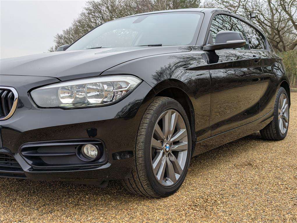 <p>2015 BMW 118I SPORT</p>