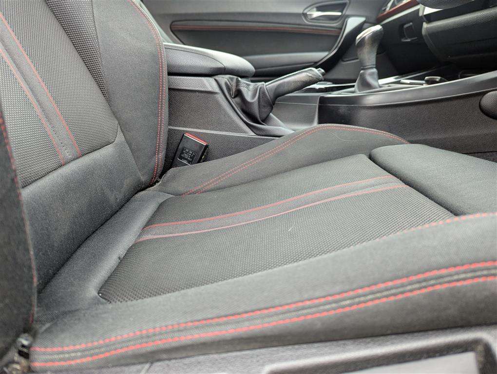 <p>2015 BMW 118I SPORT</p>