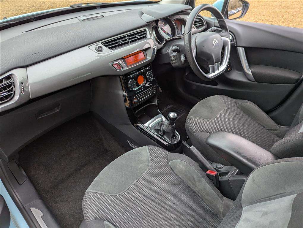 <p>2010 CITROEN C3 EXCLUSIVE HDI</p>