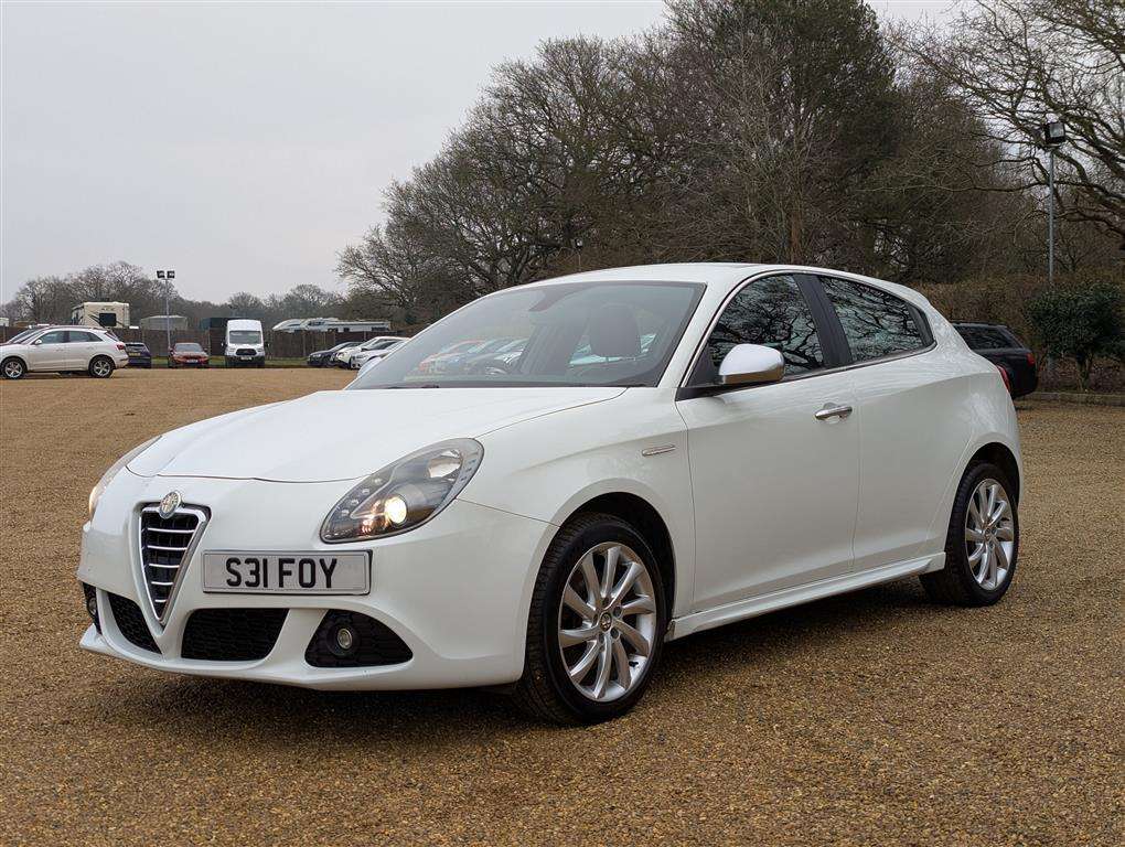 <p>2012 ALFA ROMEO GIULIETTA VELOCE JTDM-2</p>