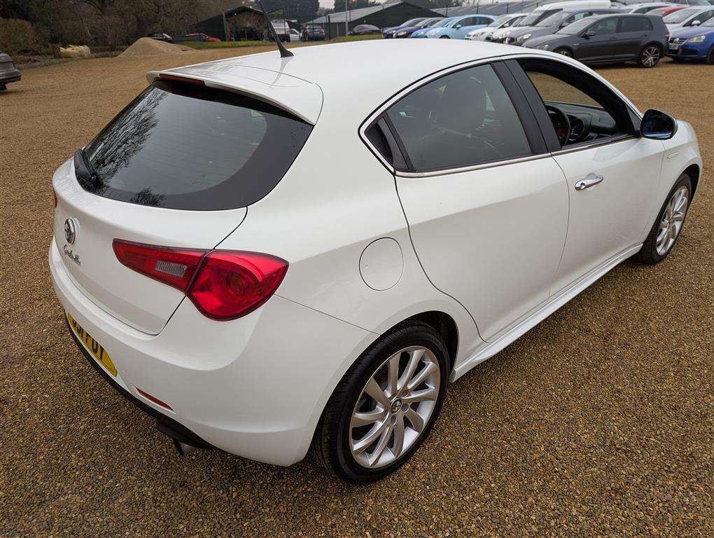 <p>2012 ALFA ROMEO GIULIETTA VELOCE JTDM-2</p>