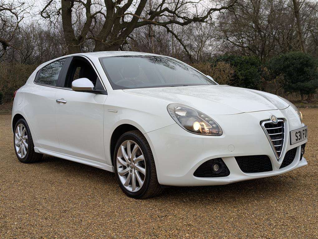 <p>2012 ALFA ROMEO GIULIETTA VELOCE JTDM-2</p>