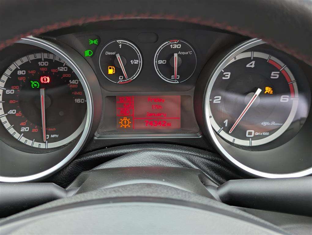 <p>2012 ALFA ROMEO GIULIETTA VELOCE JTDM-2</p>