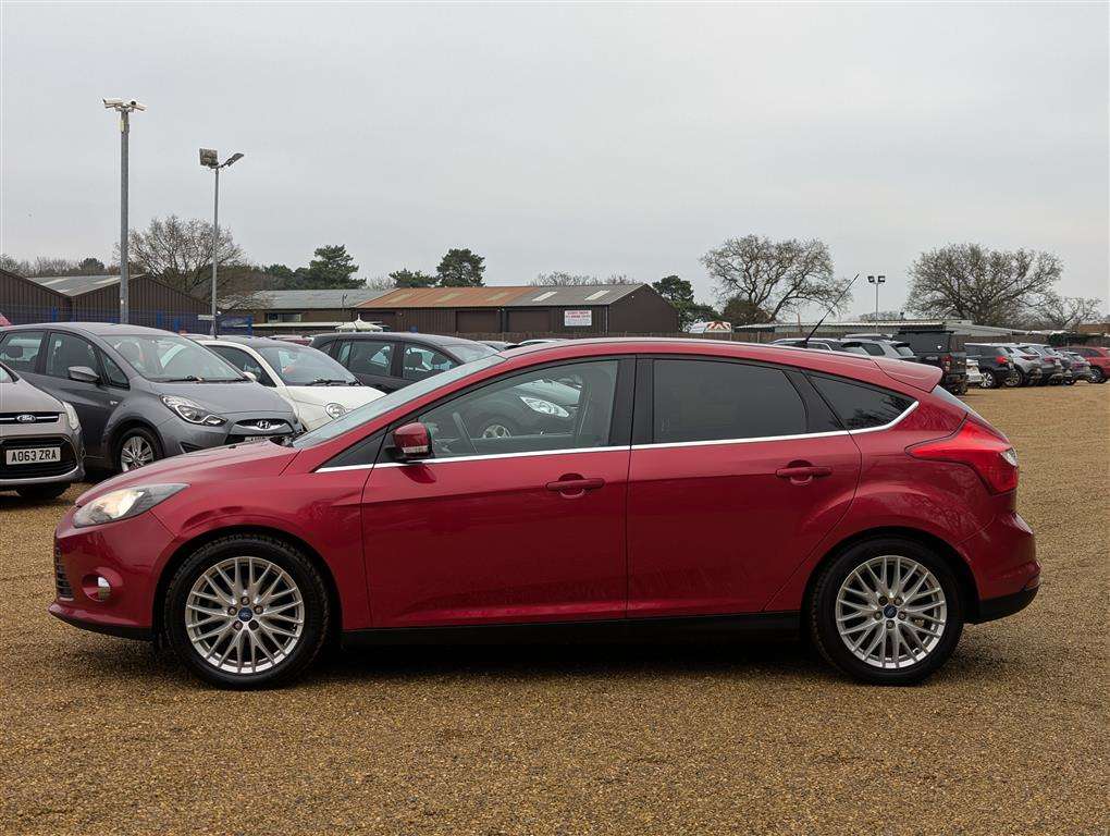 <p>2011 FORD FOCUS ZETEC 125</p>