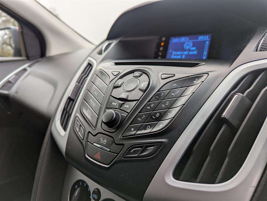 <p>2011 FORD FOCUS ZETEC 125</p>